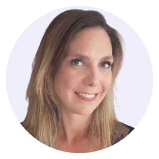 Portrait d'Isabelle Dewitte, chasseur immobilier chez Les Pies en Charente-Maritime.